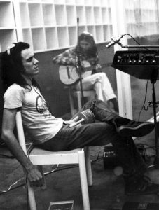 Luciano Alves e Sergio Dias - Mutantes gravando em Milão, 1977