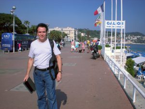 Luciano Alves na praia de Nice, 2012